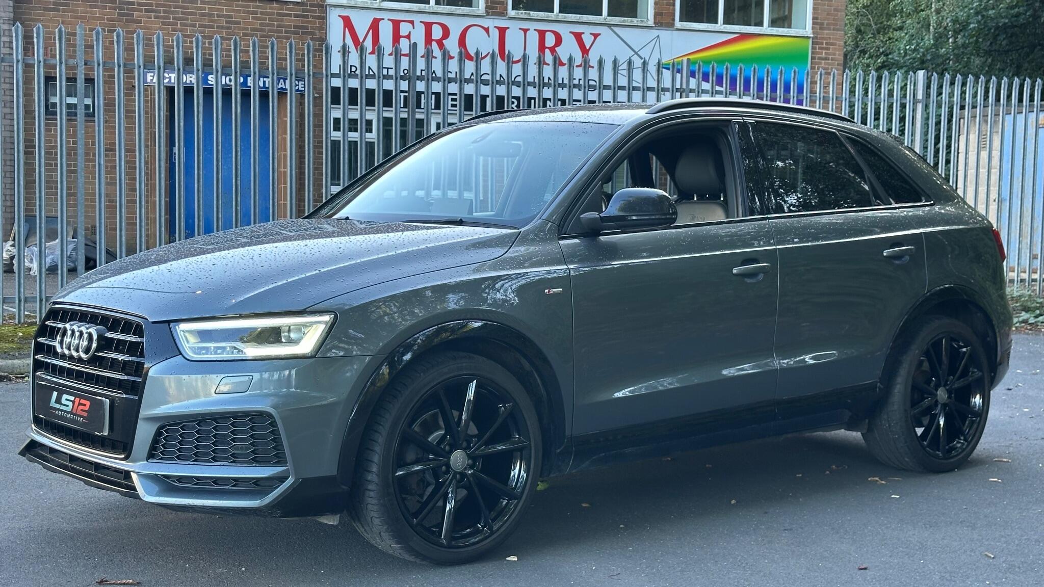 Audi Q3 view 3