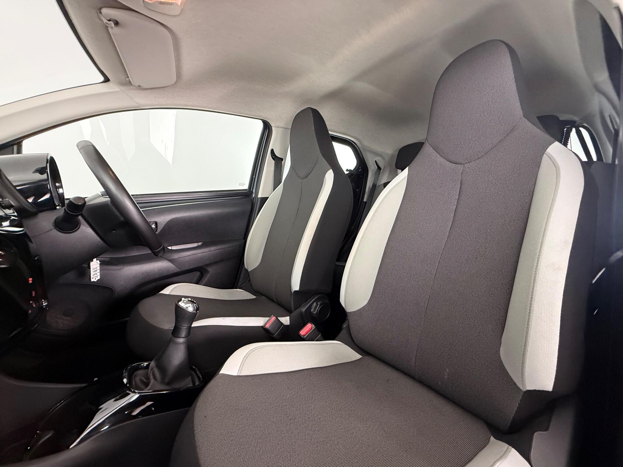 Toyota Aygo view 27