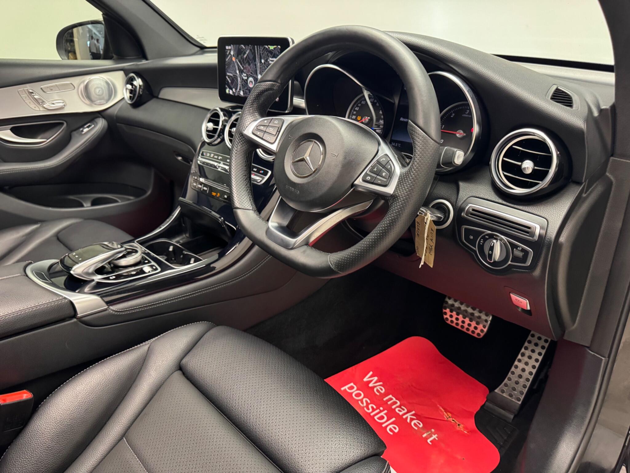 Mercedes-Benz GLC view 31