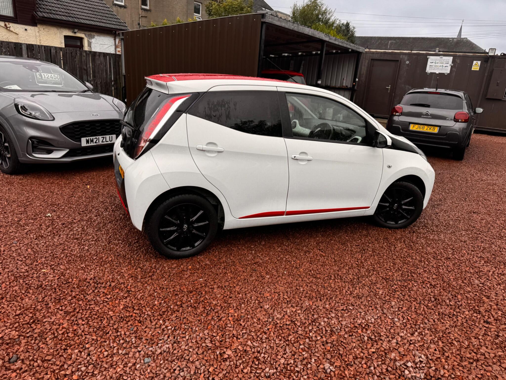 Toyota Aygo view 9