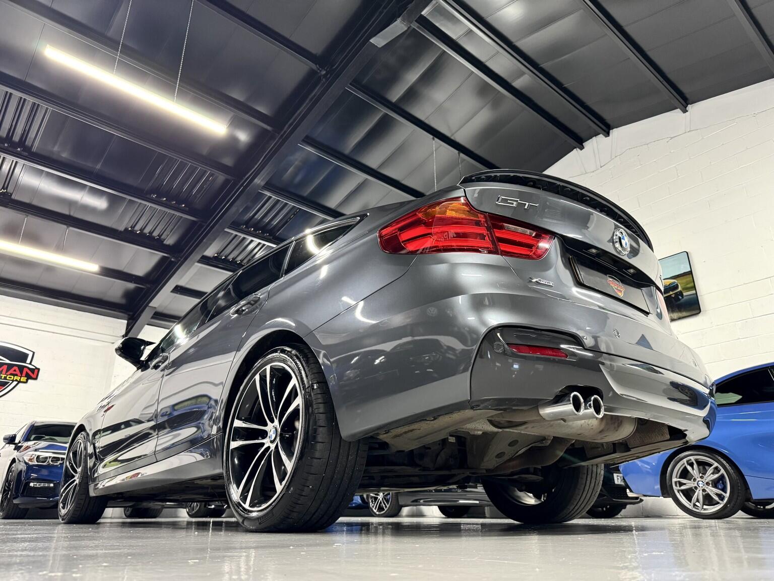 BMW 3 Series view 6