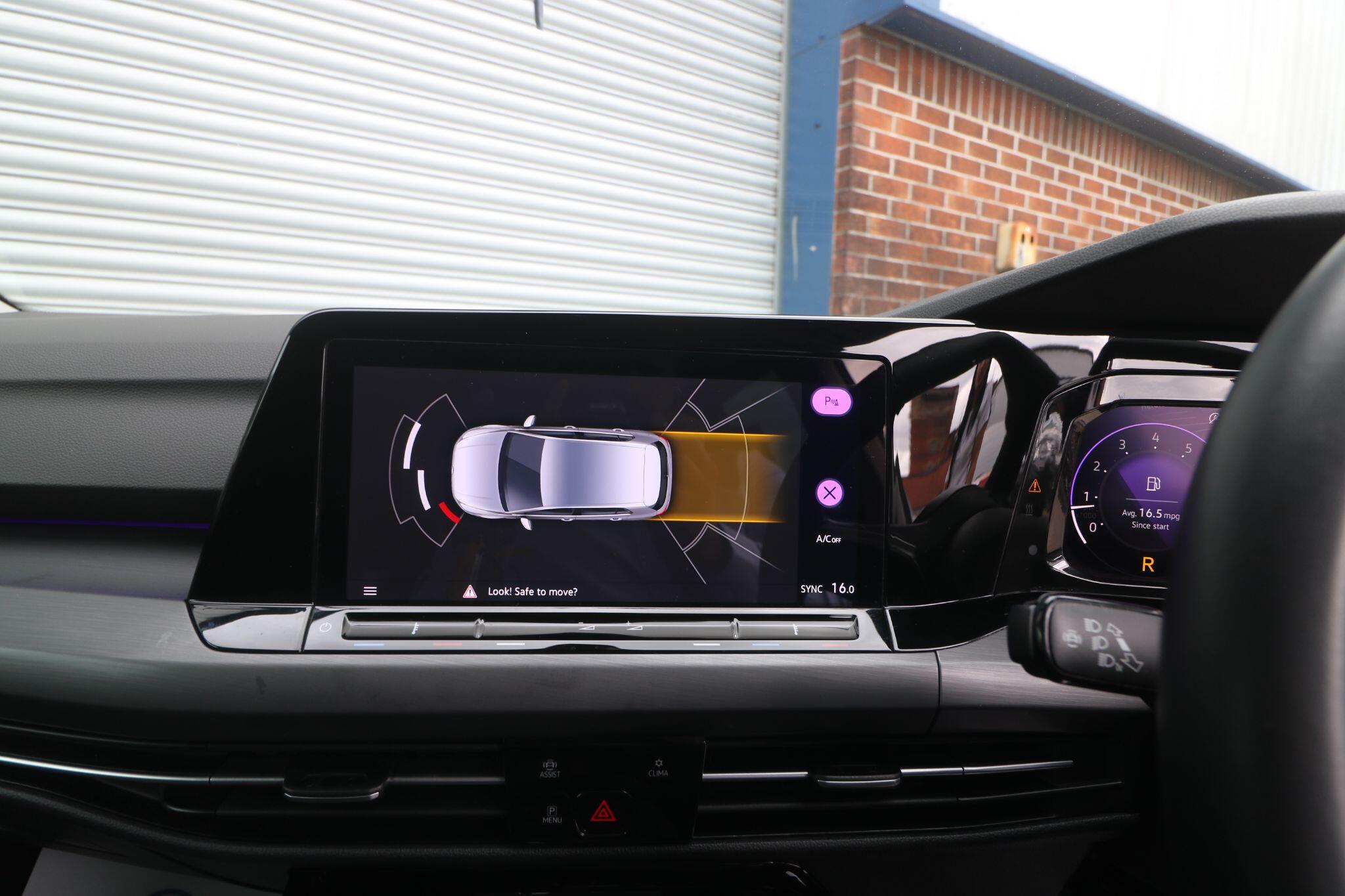 Volkswagen Golf view 16