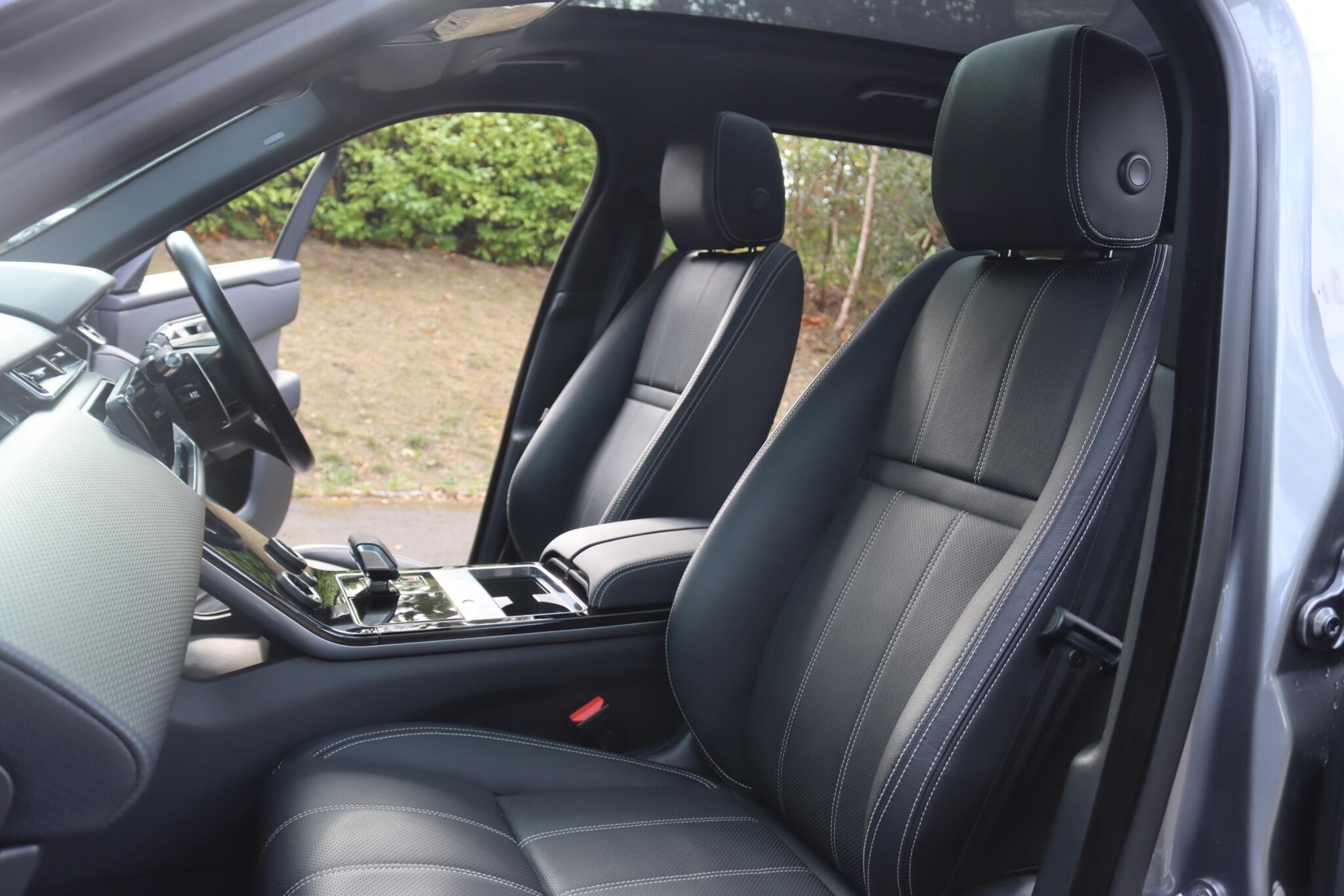 Land Rover Range Rover Velar view 6