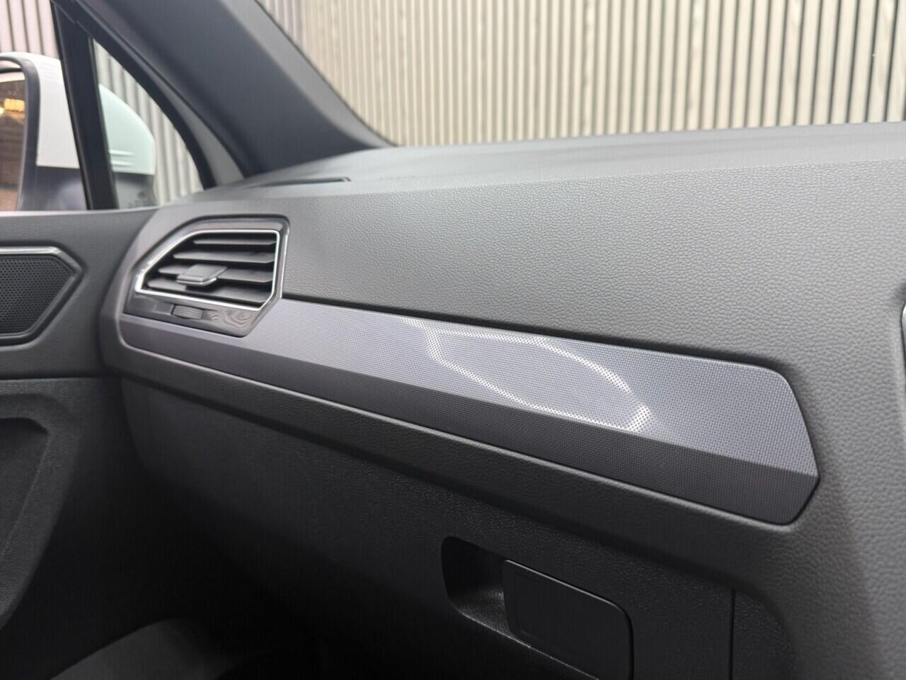 Volkswagen Tiguan view 29