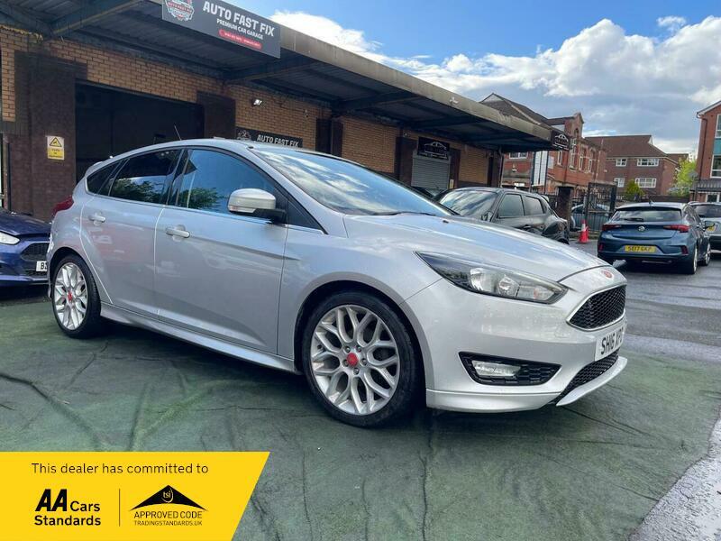 2016 Ford Focus image 18
