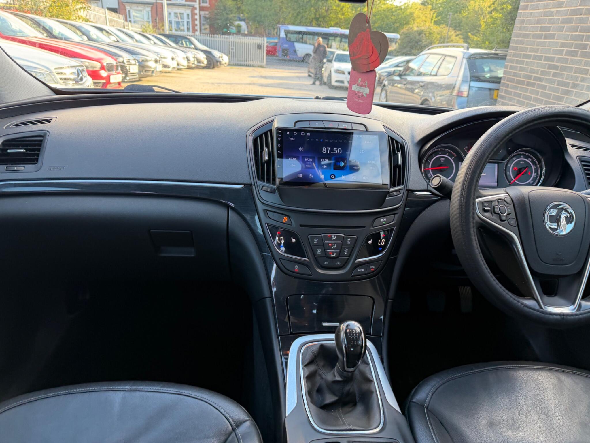 Vauxhall Insignia view 19