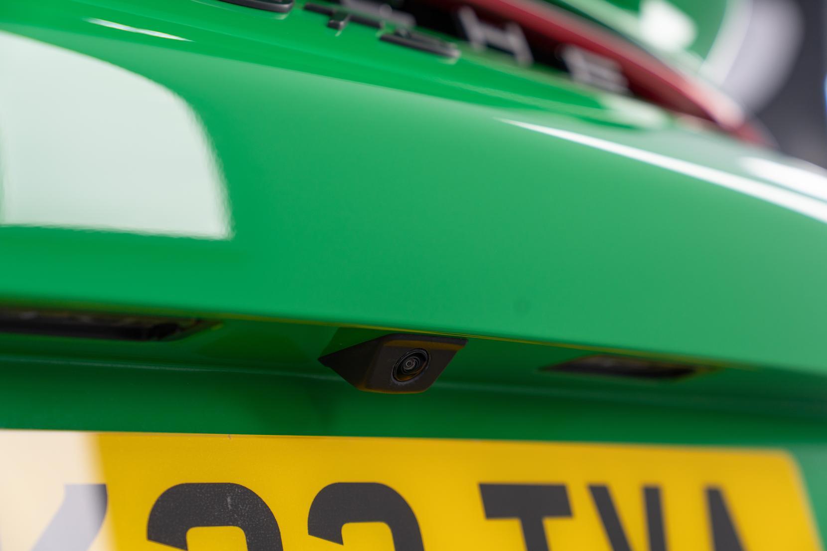 Porsche 911 view 34