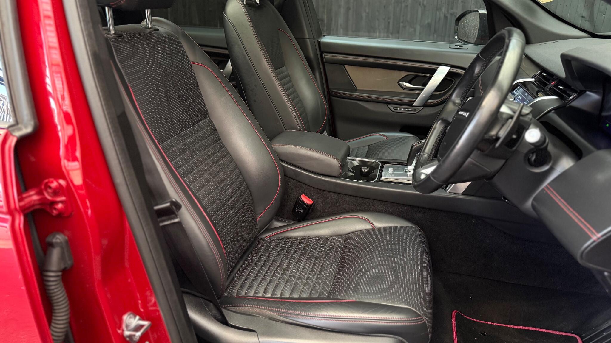 Land Rover Discovery Sport view 19