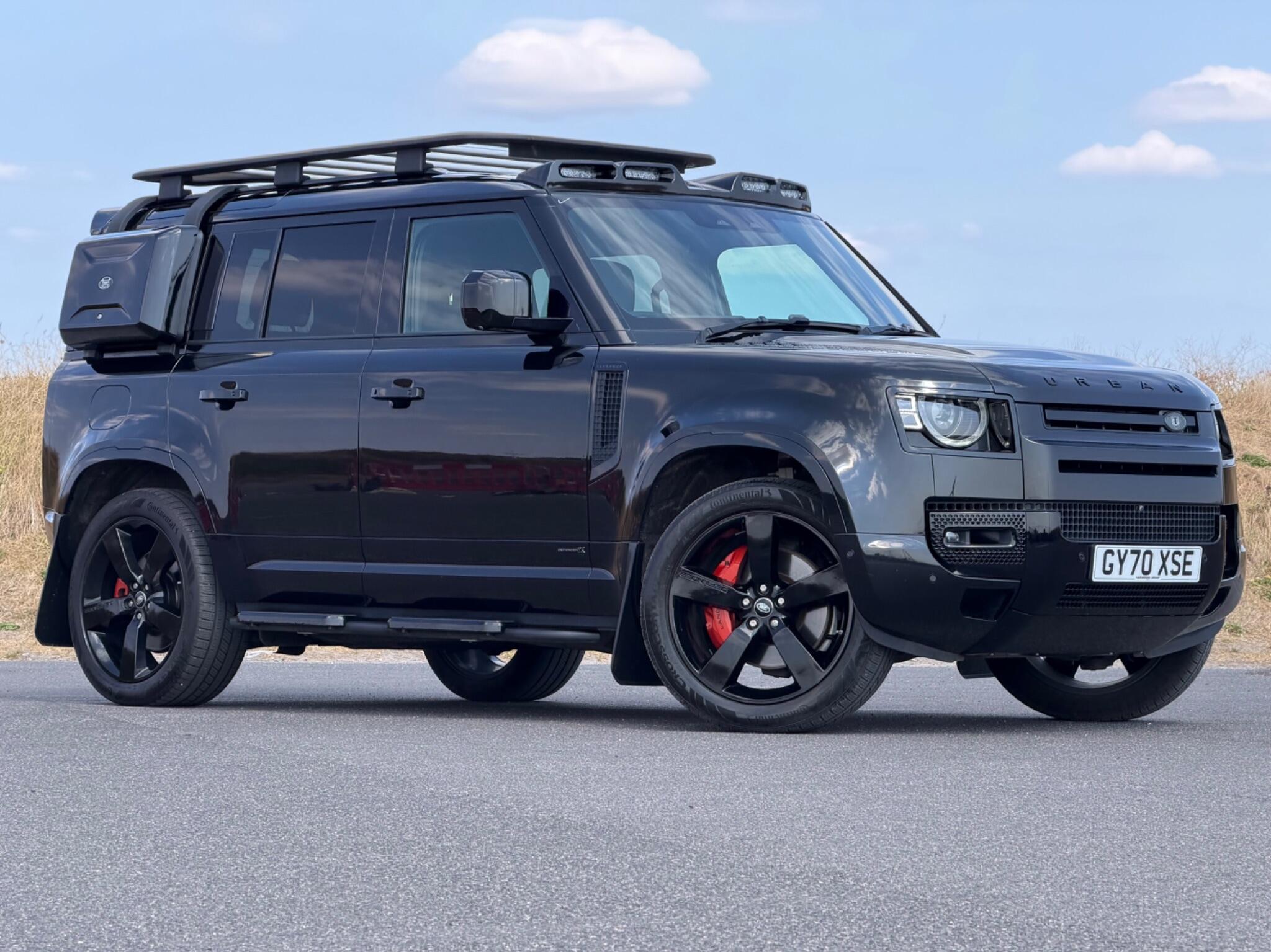 Land Rover Defender 110 main image