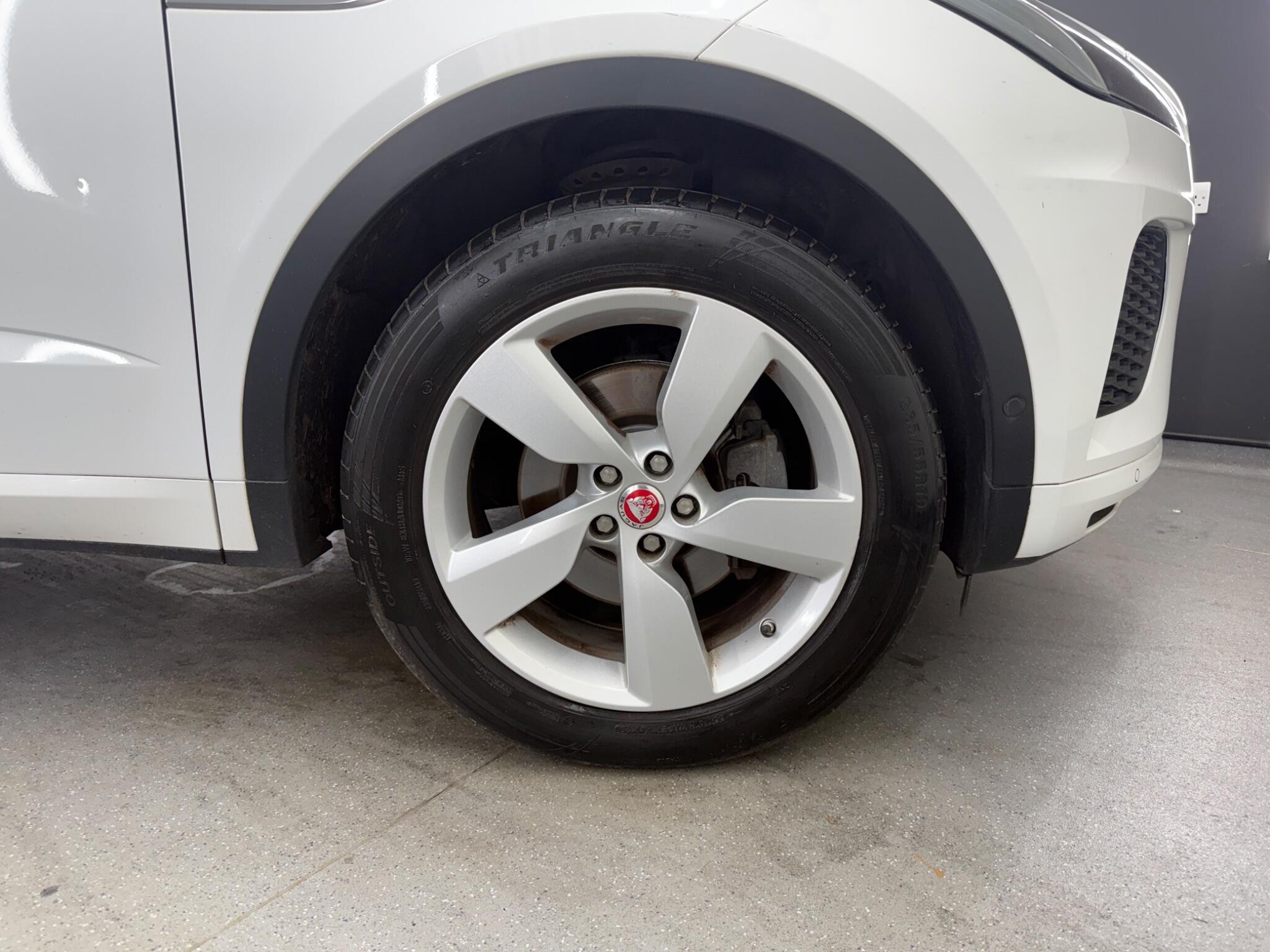 Jaguar E-Pace view 17