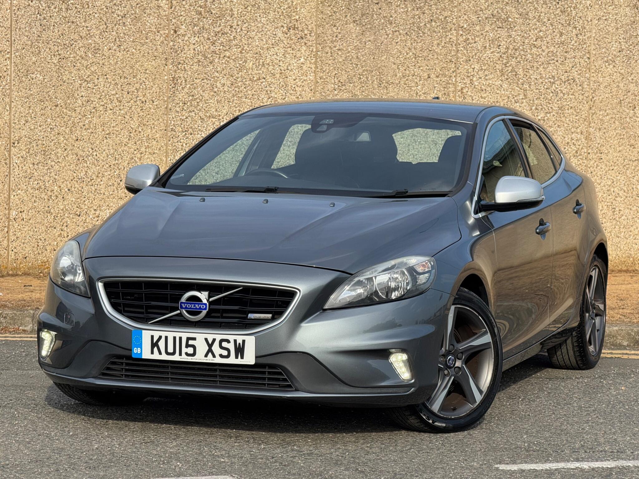 Volvo V40 view 12