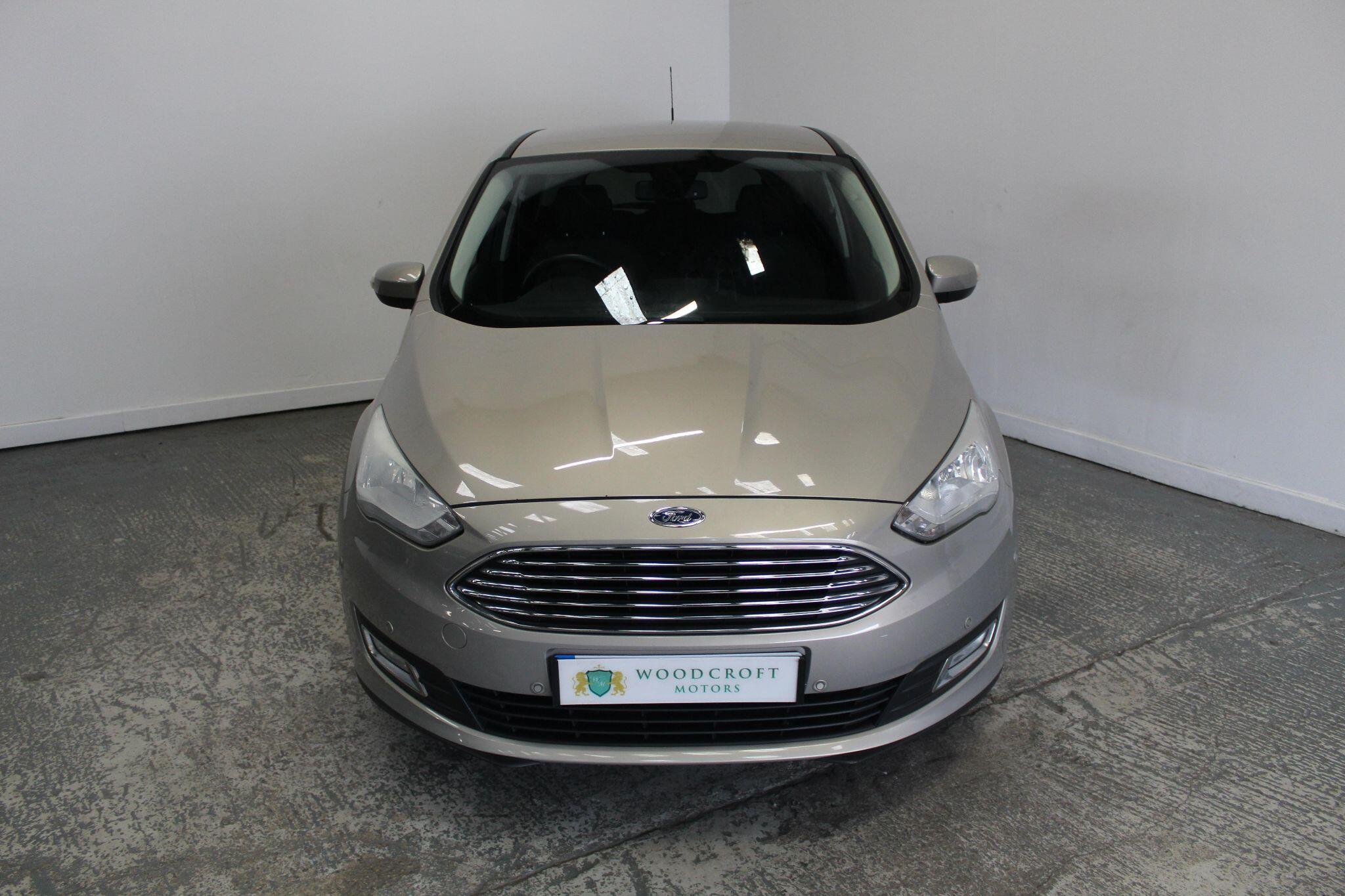 Ford C-Max view 13