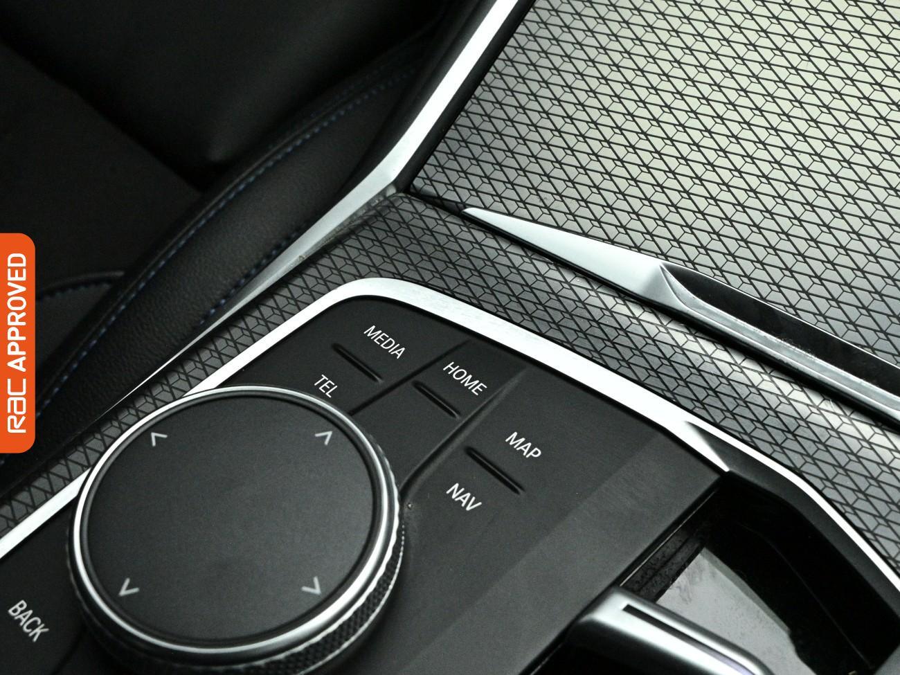 BMW 3 Series view 20
