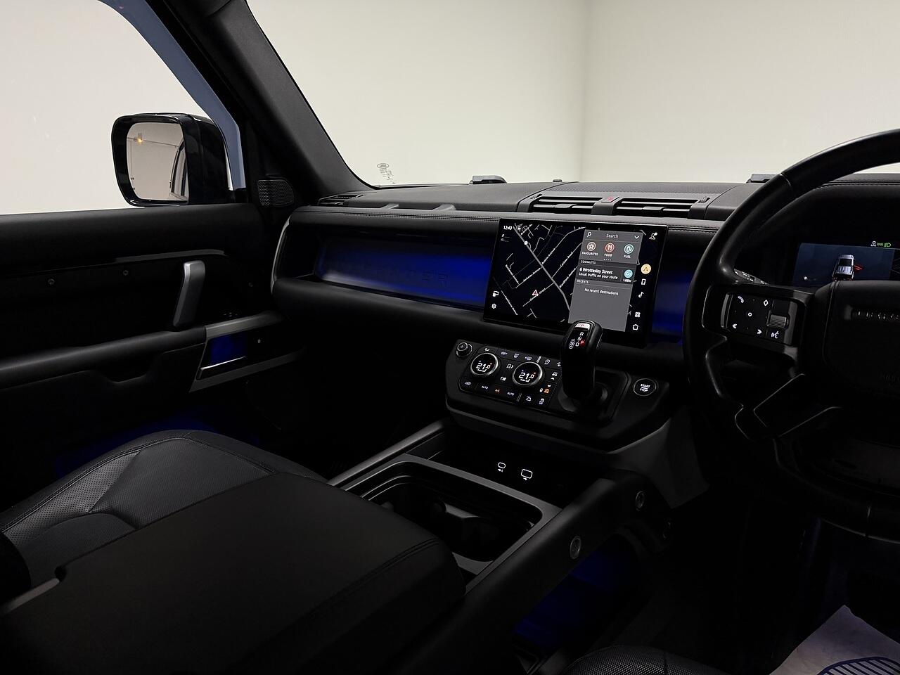 Land Rover Defender view 20