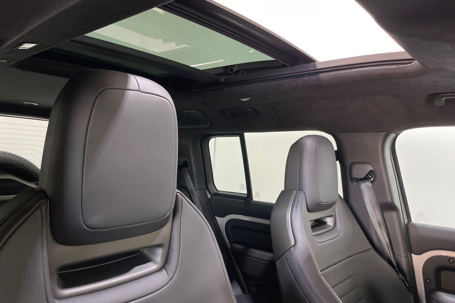 Land Rover Defender view 46