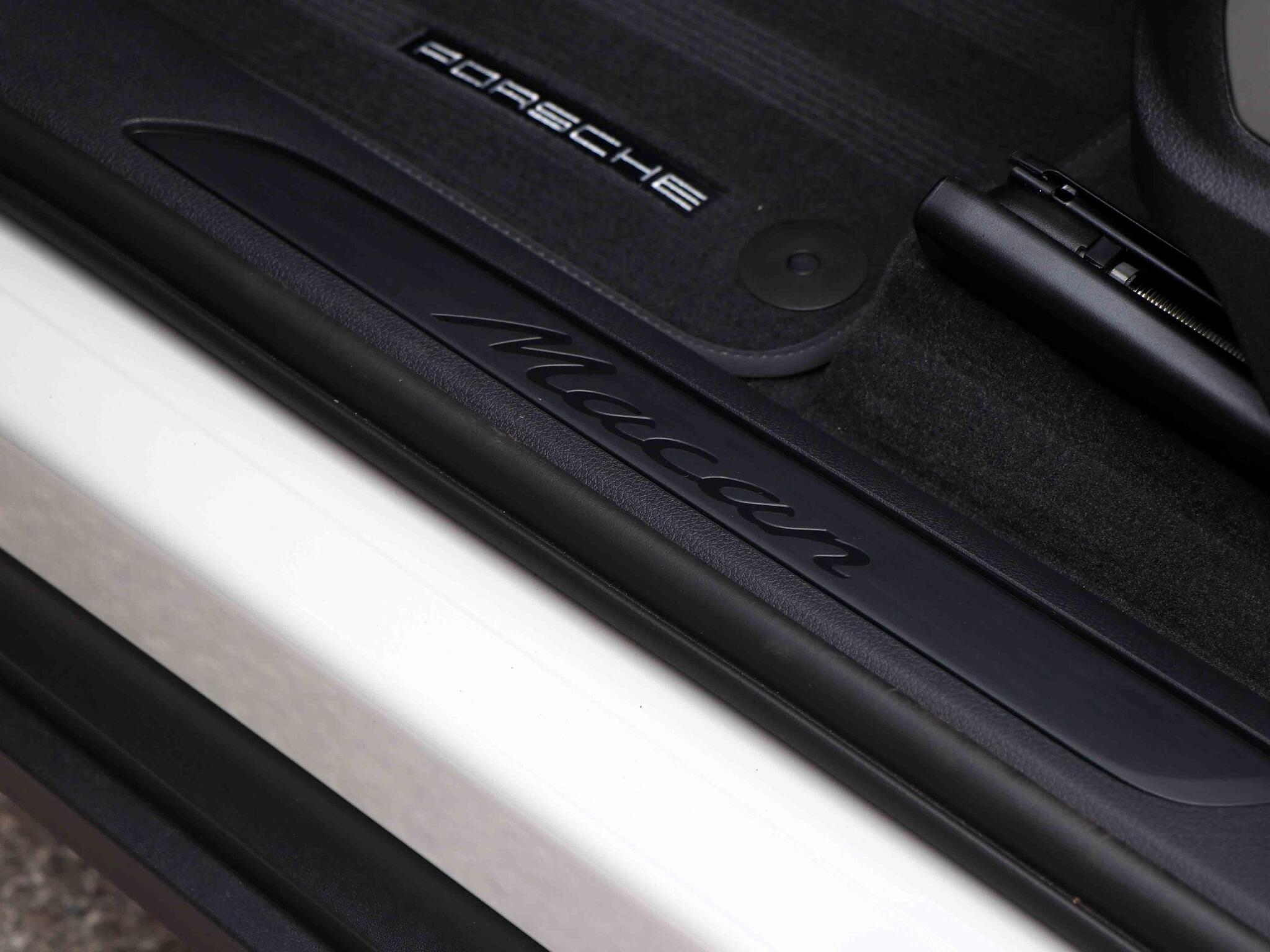 Porsche Macan view 42