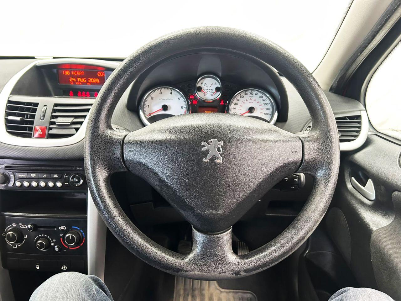 Peugeot 207 view 18