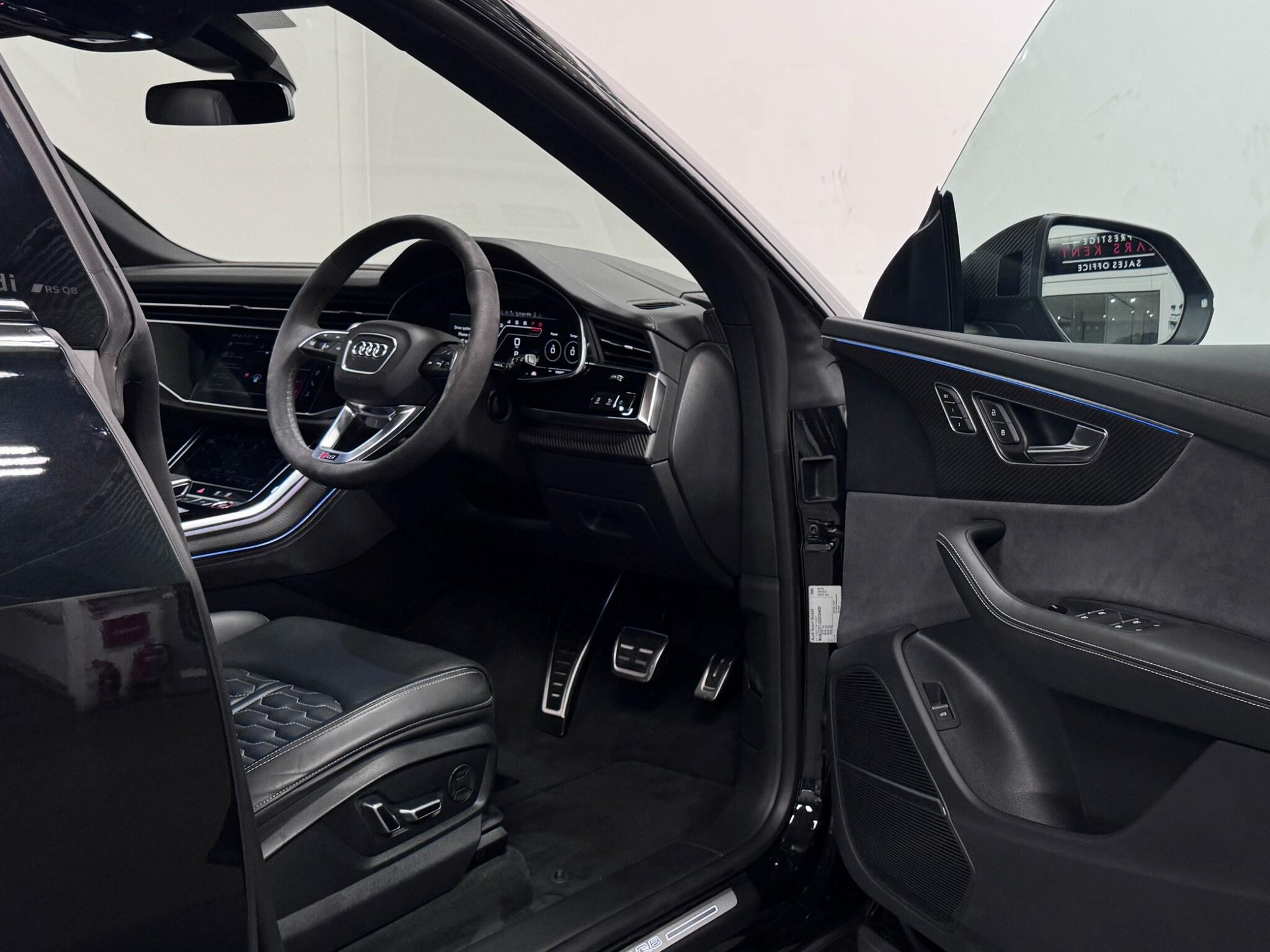 Audi RSQ8 view 46