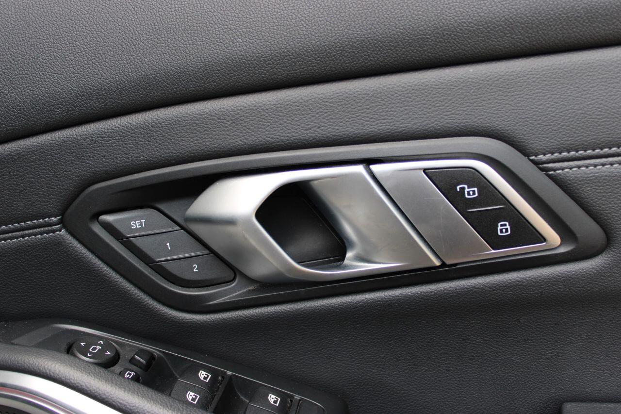 BMW 3 Series view 36