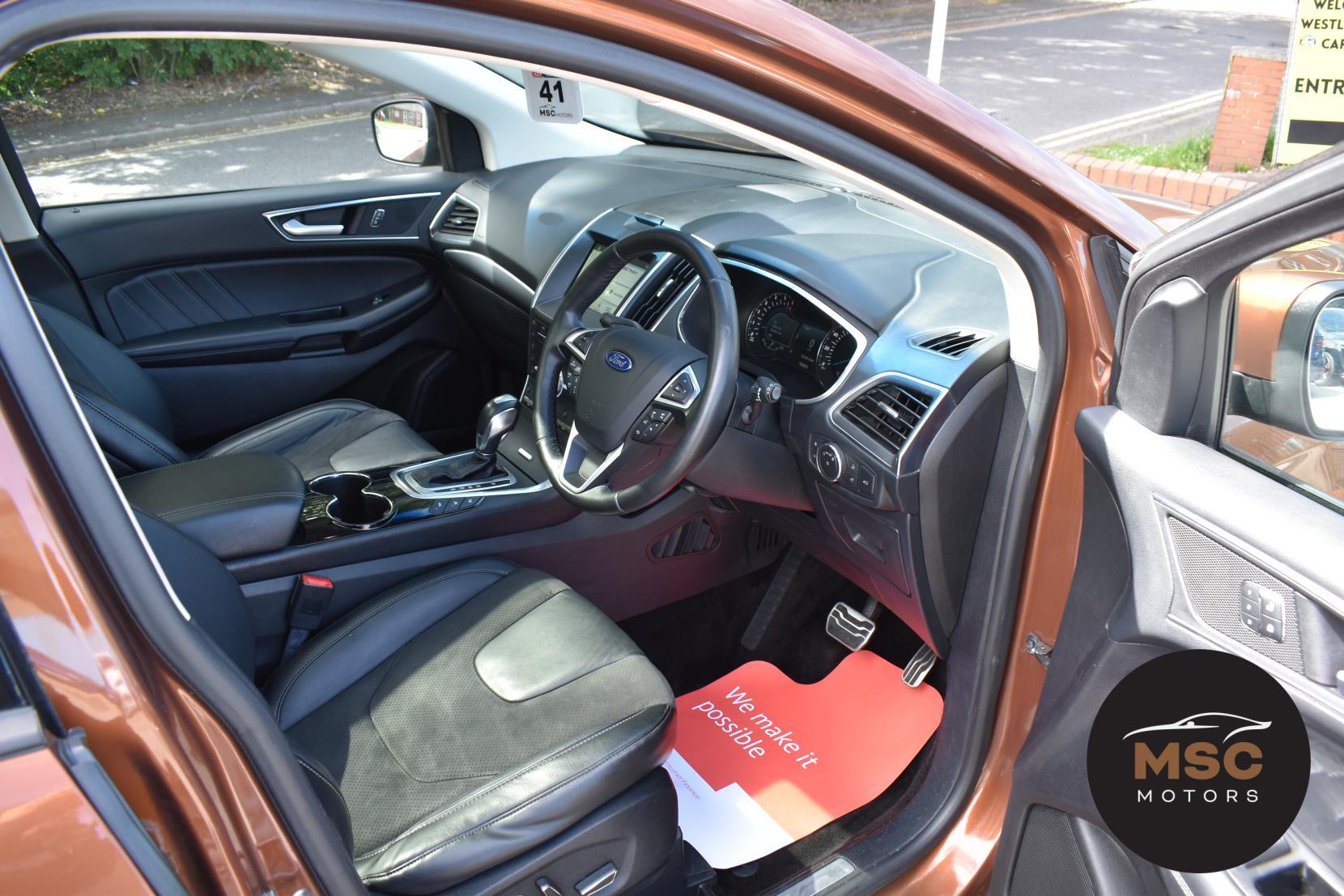 Ford Edge view 33