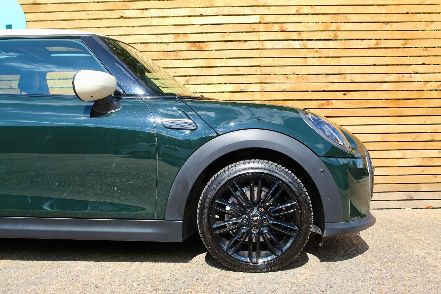 Mini Hatch view 38