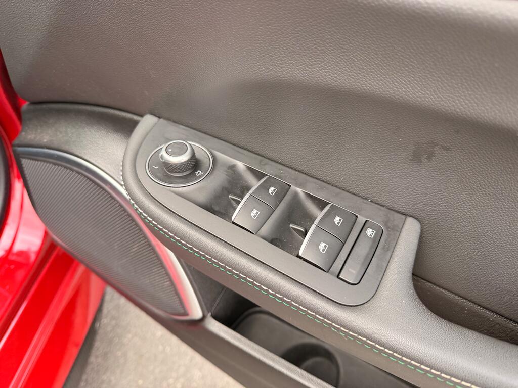 Alfa Romeo Giulia view 35