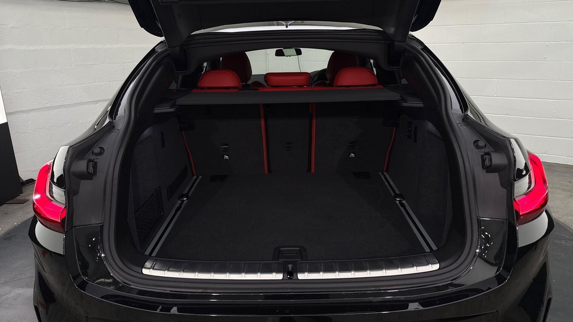 BMW X4 view 13