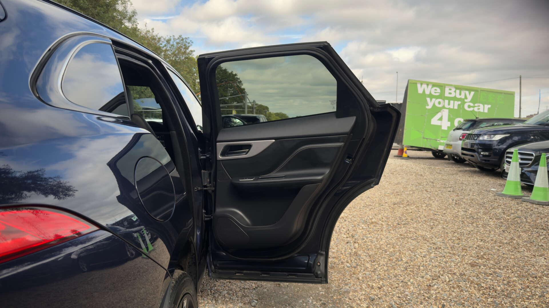 Jaguar F-Pace view 44