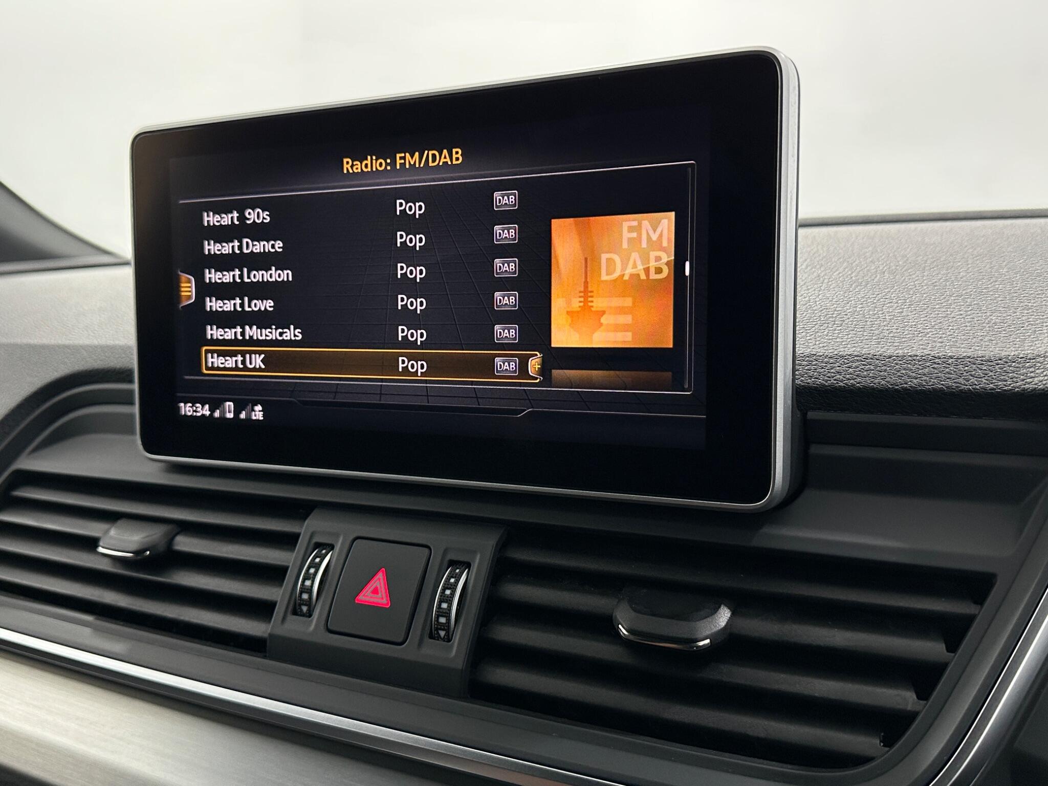 Audi Audi Q5 view 26
