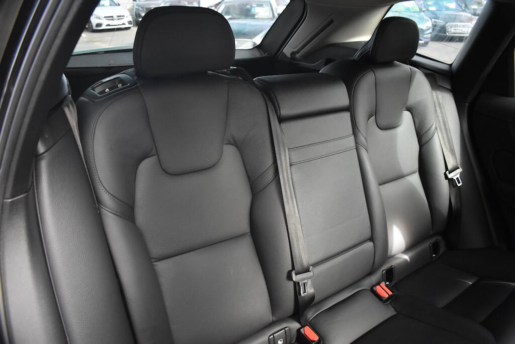 Volvo XC60 view 25