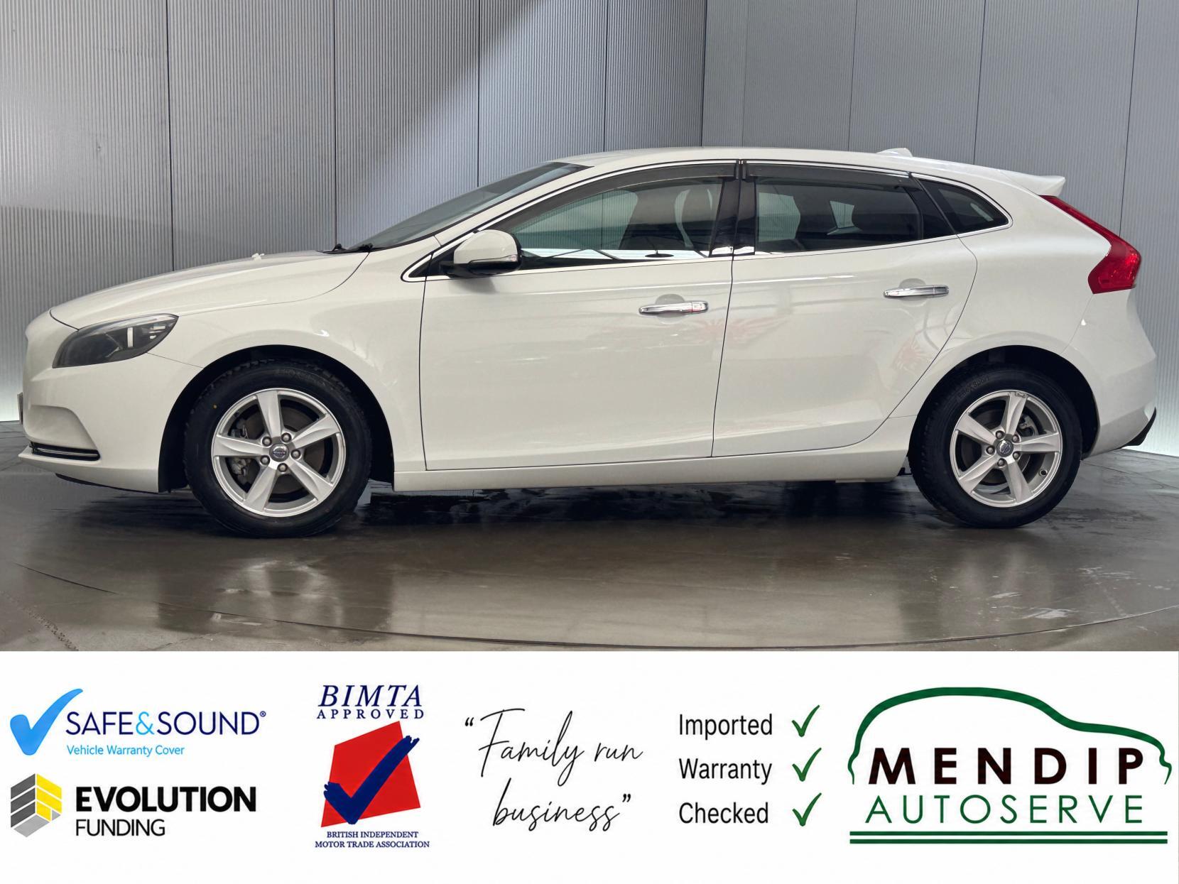 Volvo V40 view 7