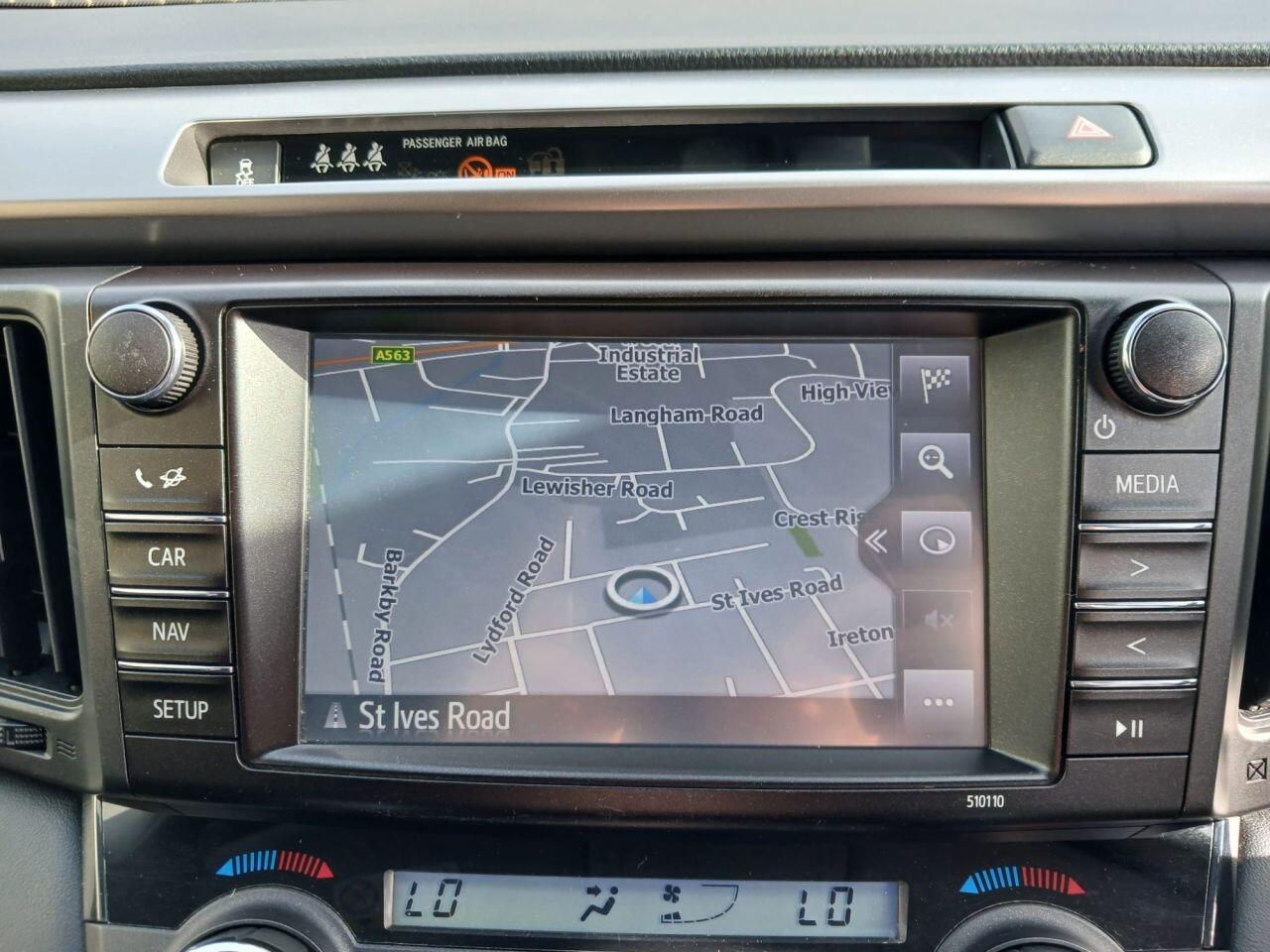 Toyota Rav4 view 3