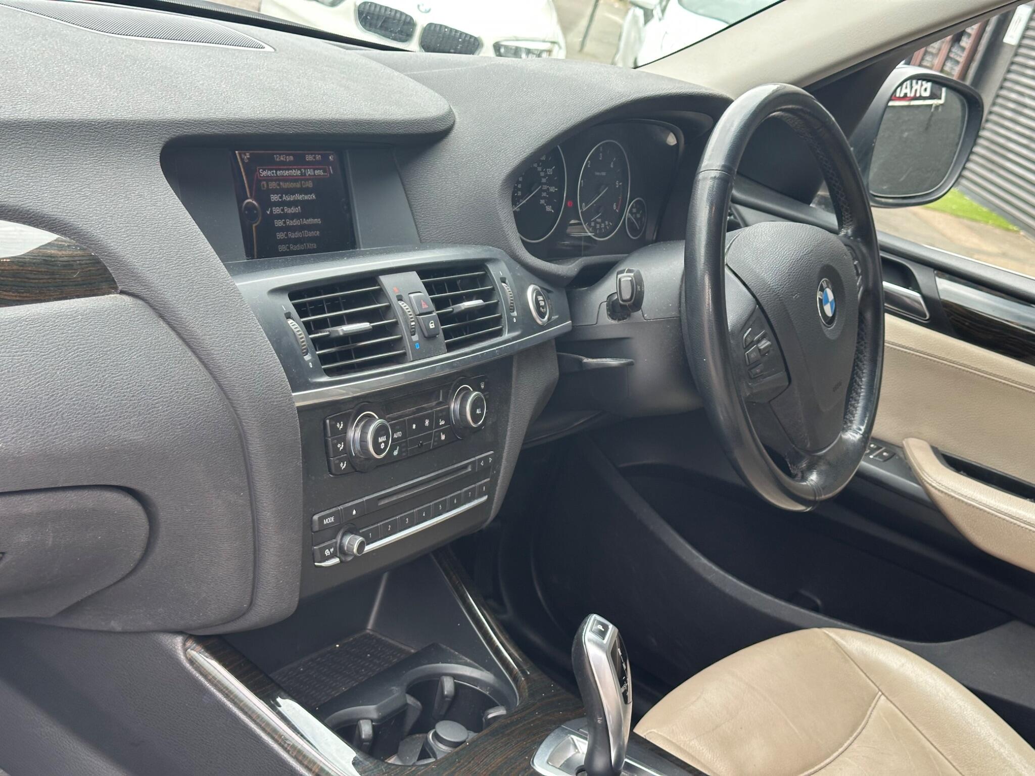 BMW X3 view 11