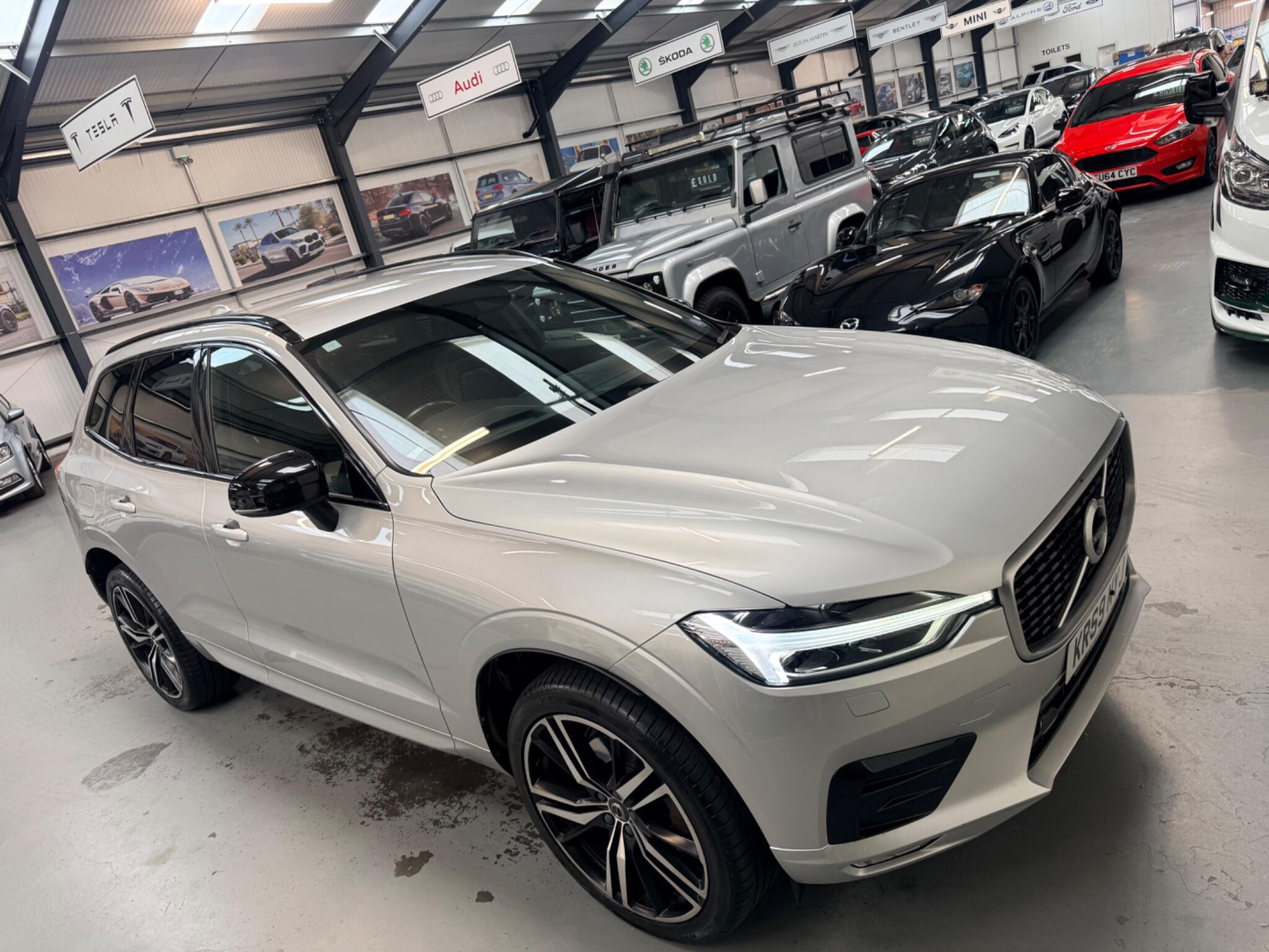 Volvo XC60 view 2