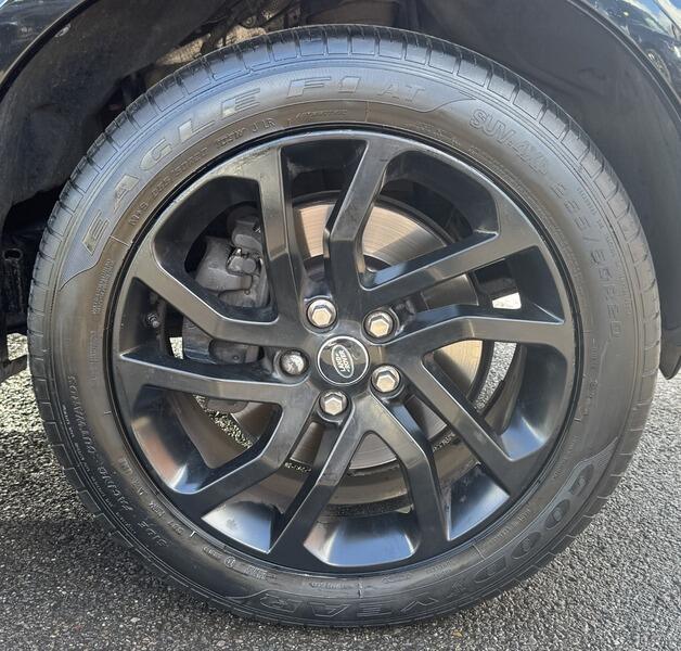 Land Rover Discovery view 25