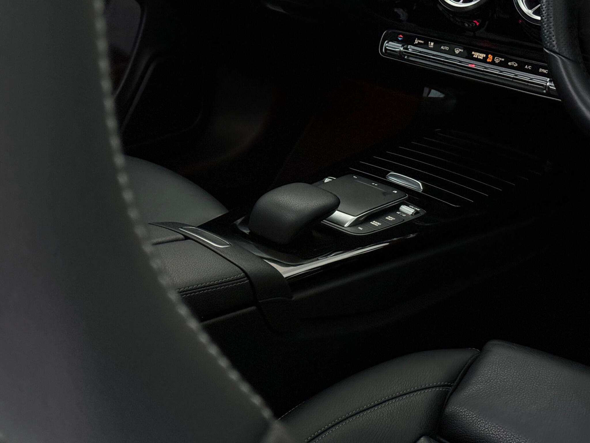 Mercedes-Benz Cla view 17