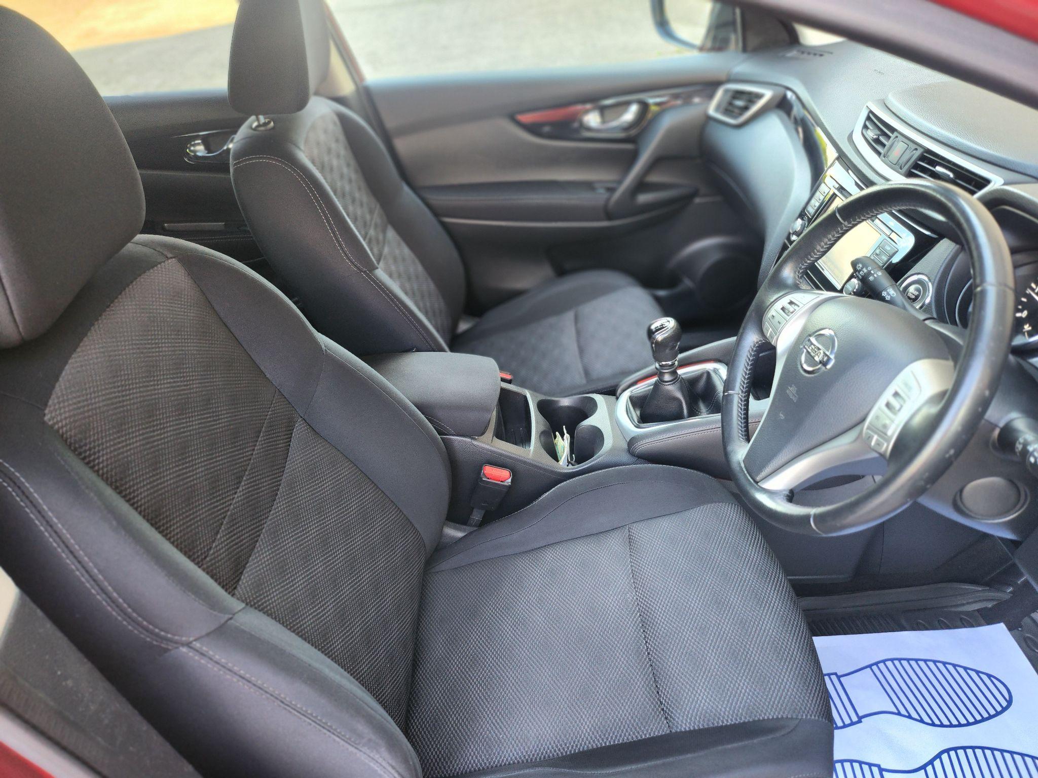 2015 Nissan Qashqai image 15