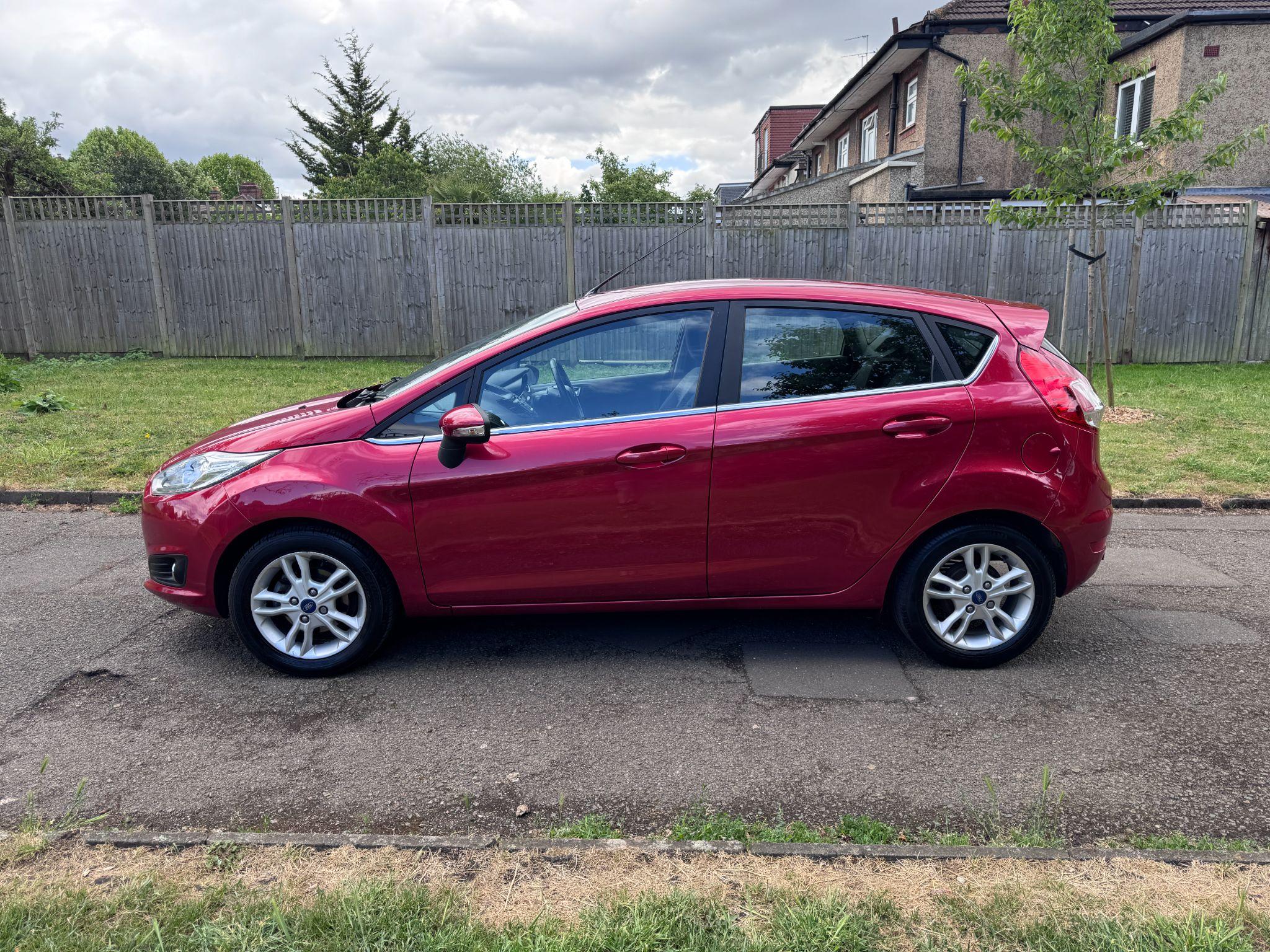 2016 Ford Fiesta image 7