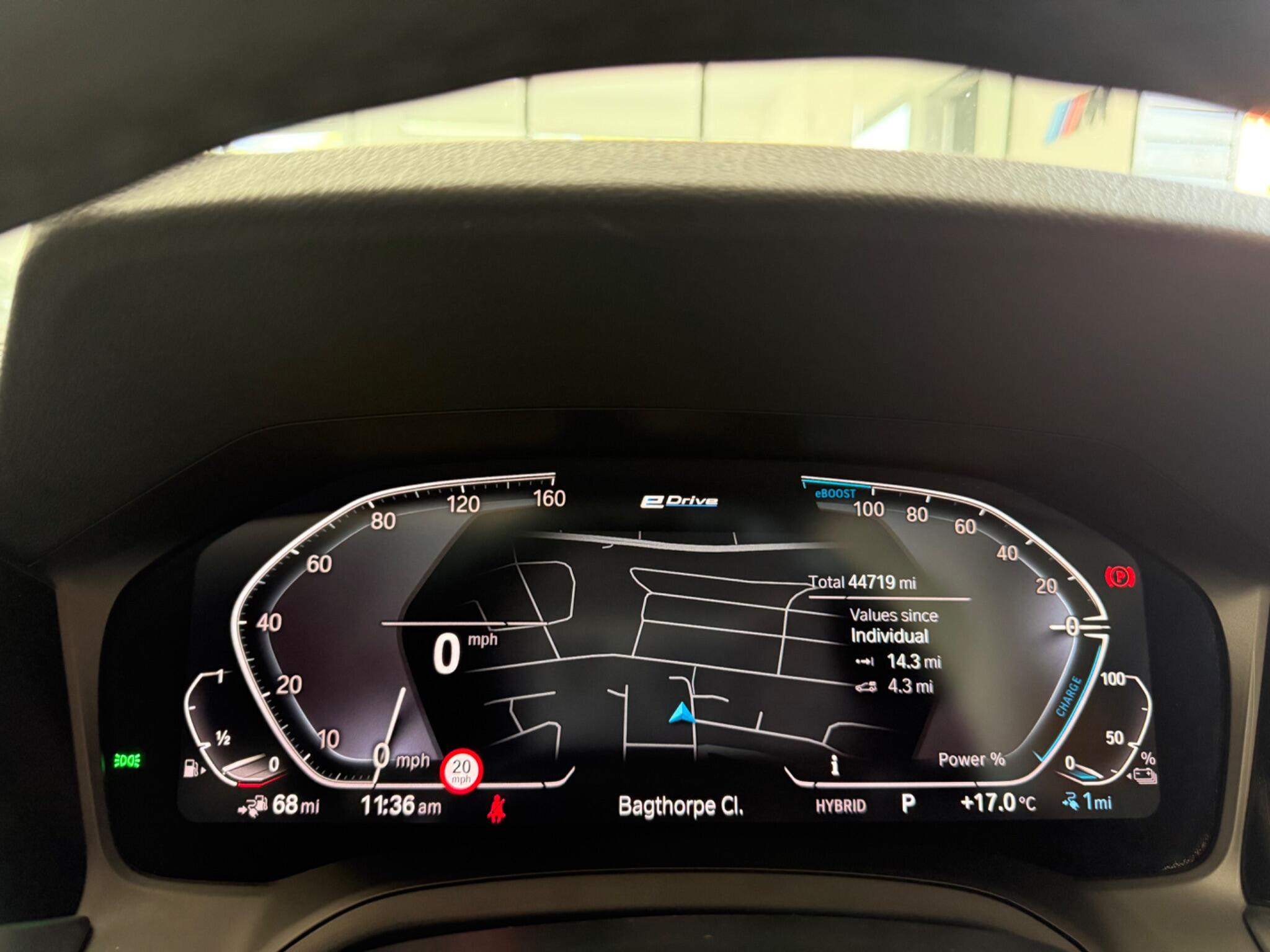 BMW 3 Series view 20