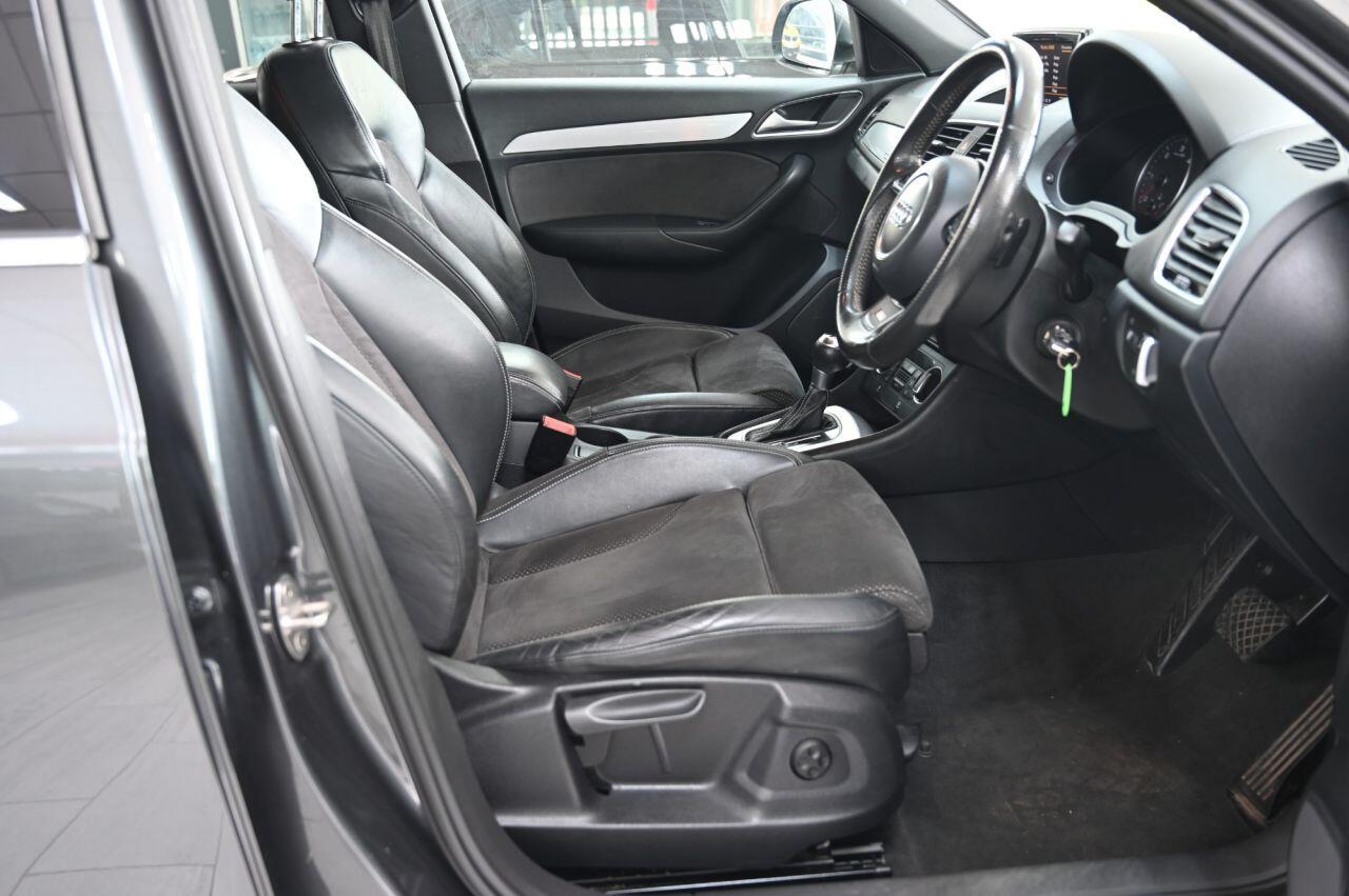 Audi Q3 view 17