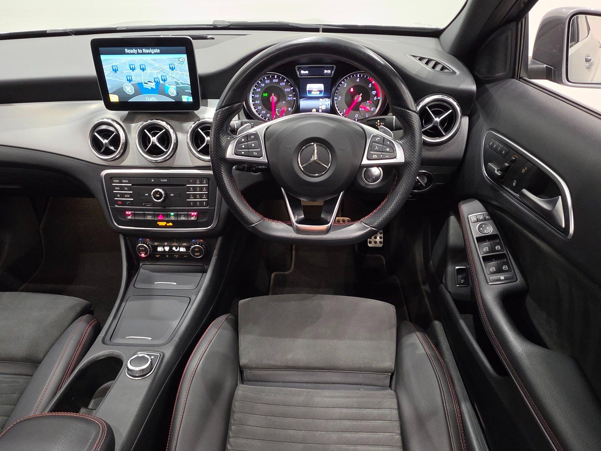 Mercedes-Benz GLA view 34