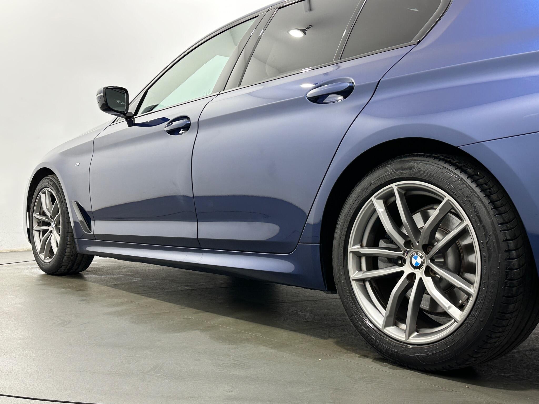 BMW 5 Series view 48