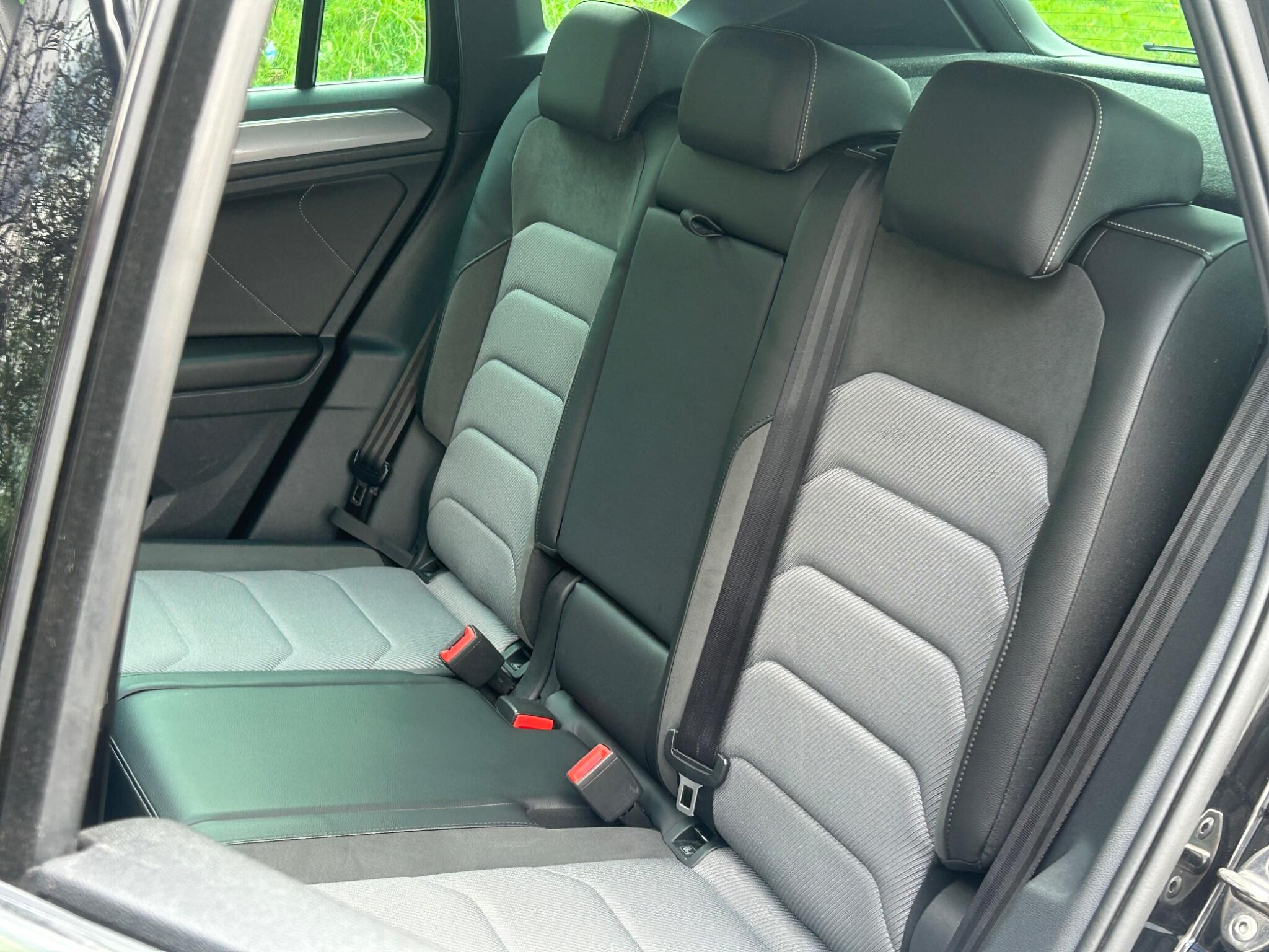 Volkswagen Tiguan view 21