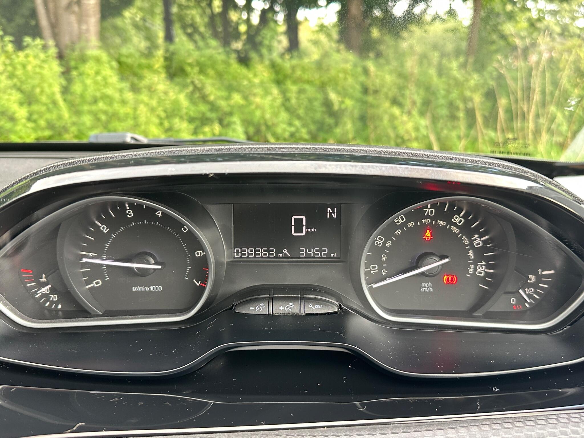 Peugeot 208 view 29