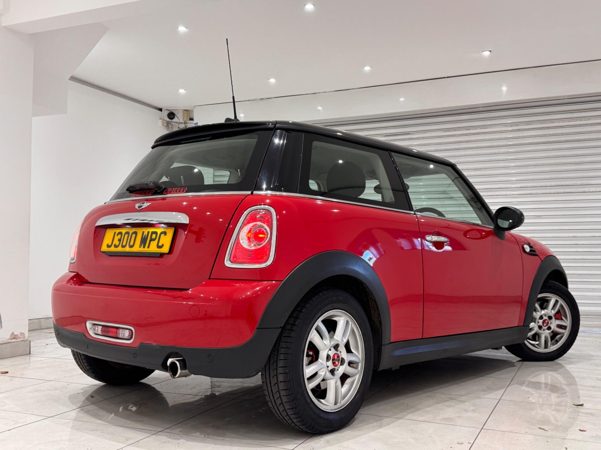 Mini Hatch view 3