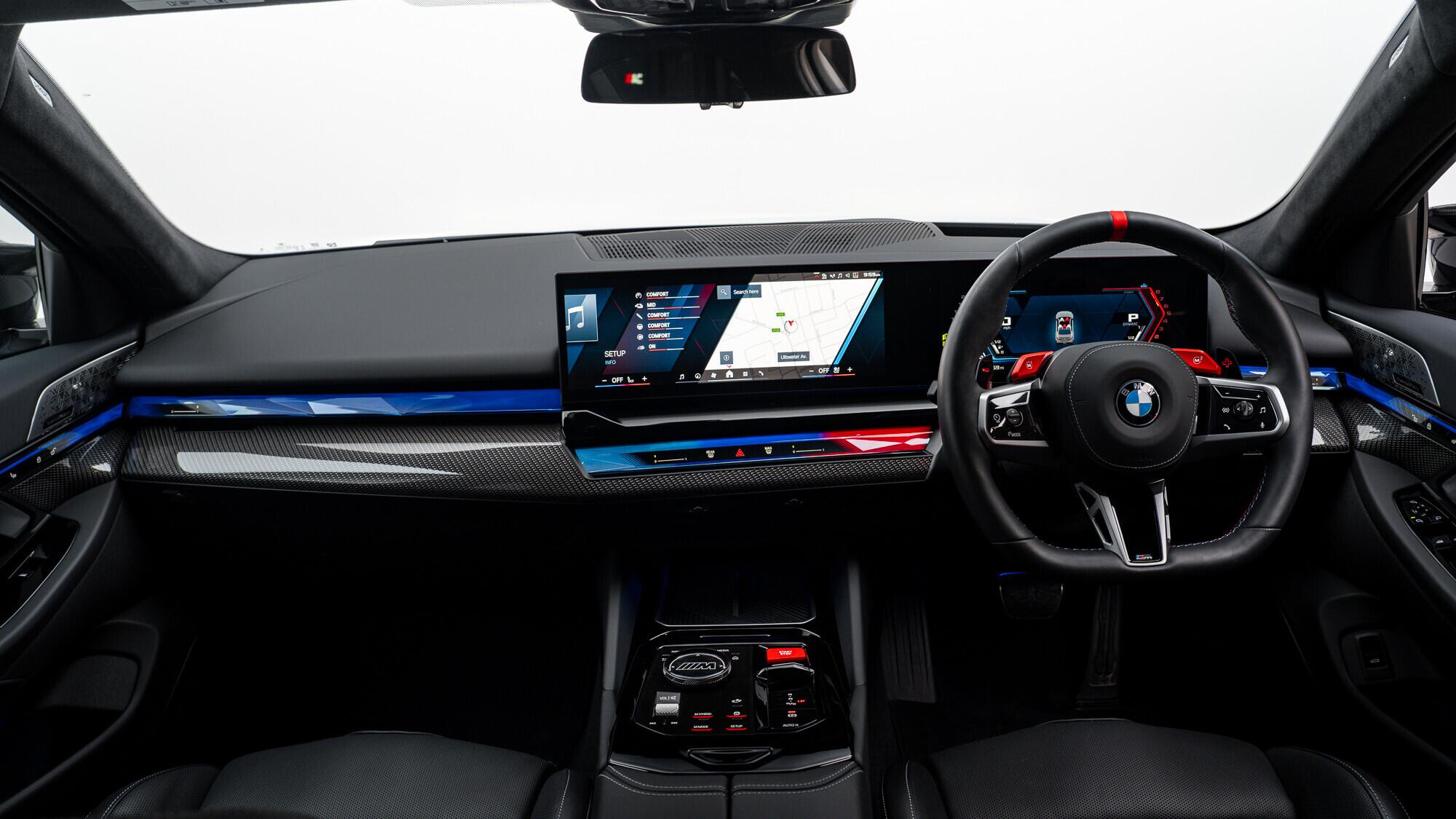 BMW M5 view 5