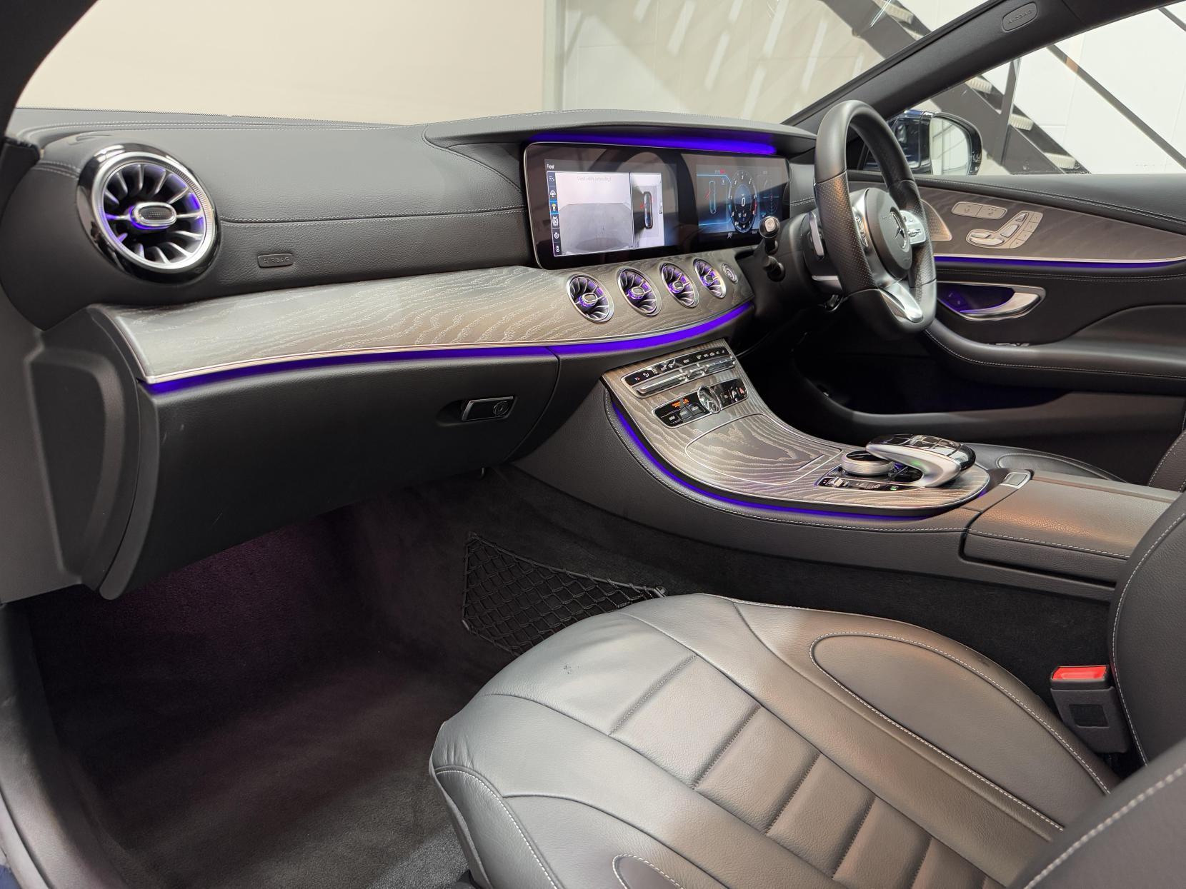 Mercedes-Benz CLS view 55
