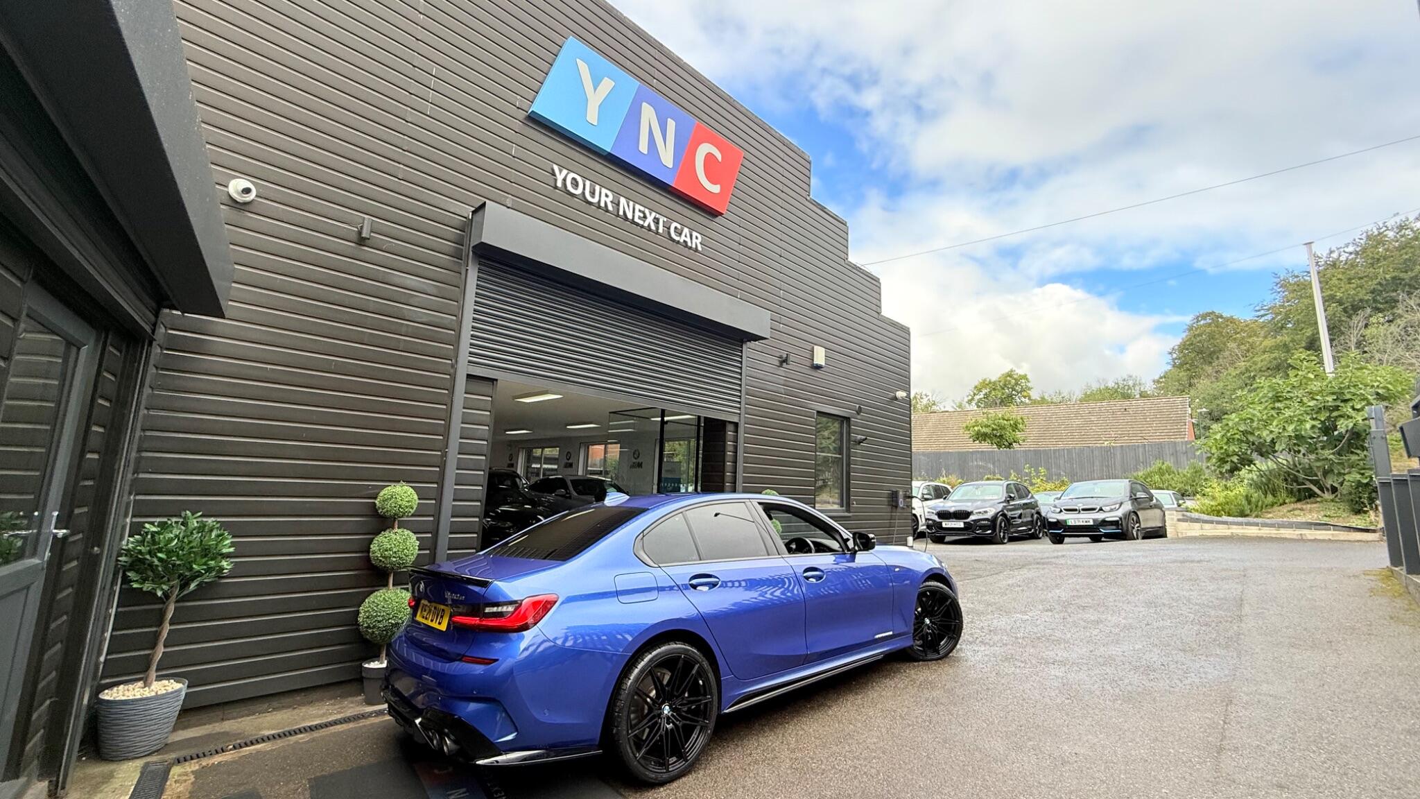 BMW 3 Series view 5