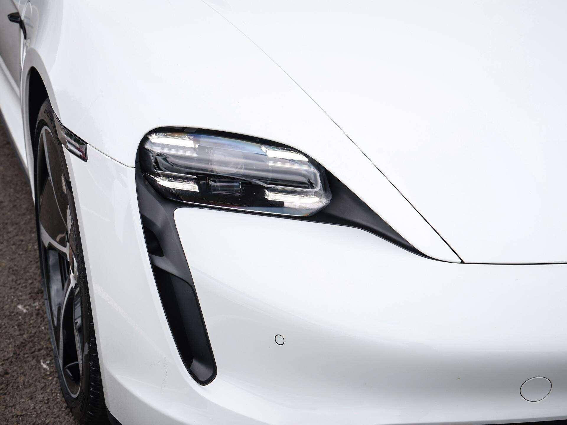 Porsche Taycan view 29