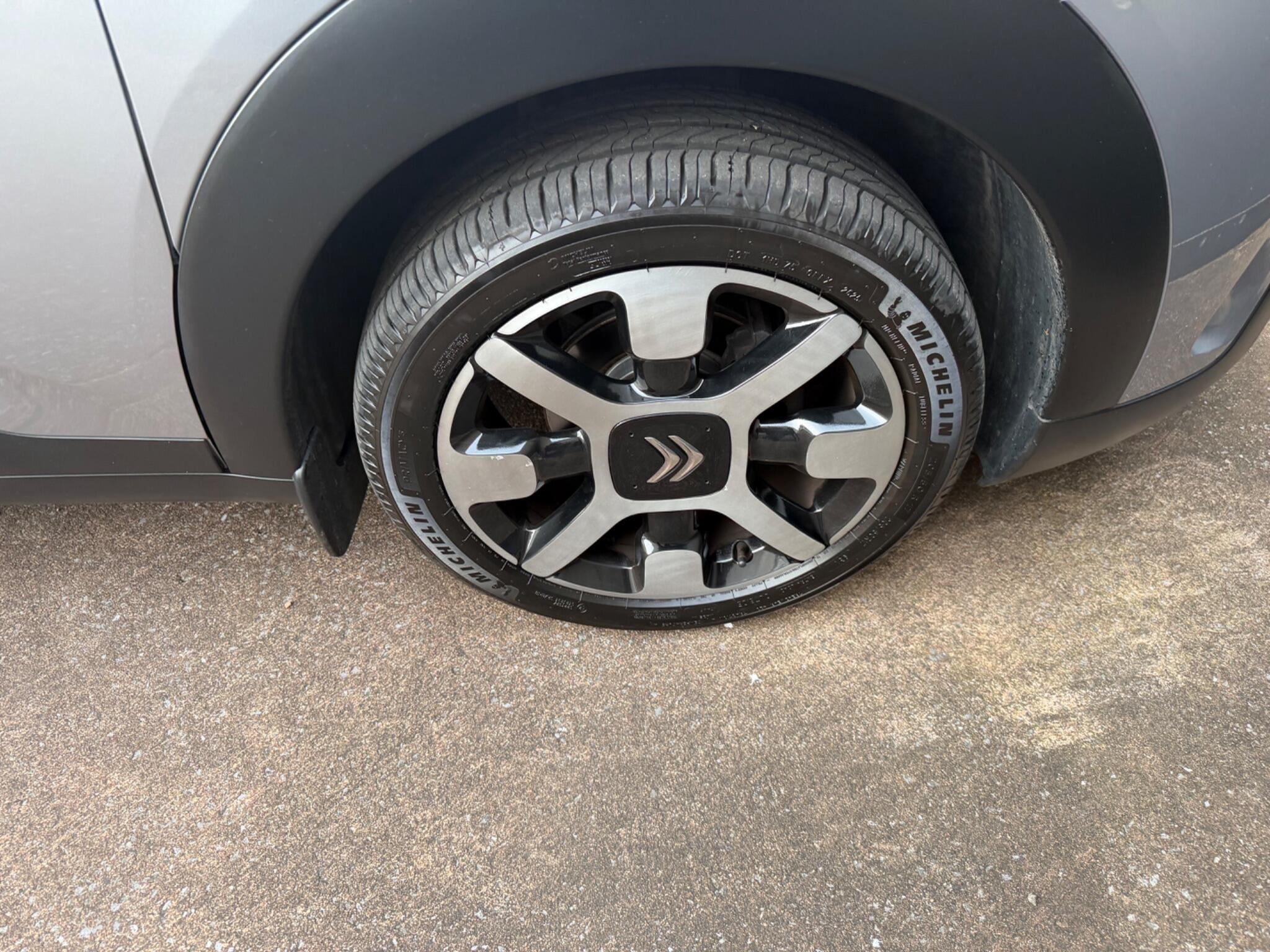 Citroen C4 Cactus view 15